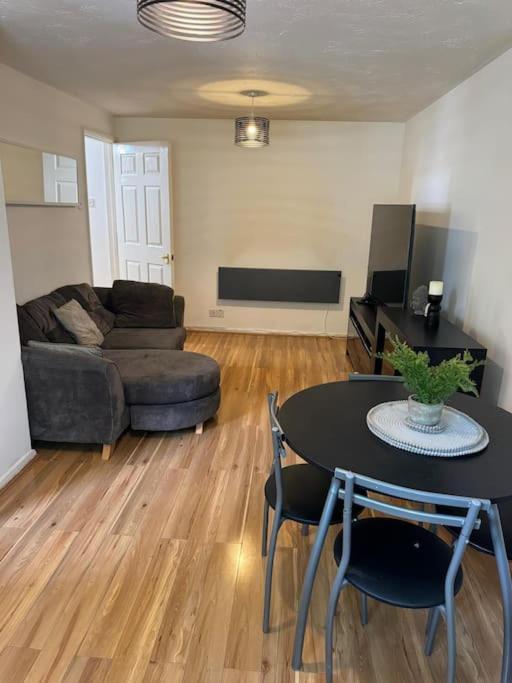 A Cozy Apartment In Barking Barking  Buitenkant foto